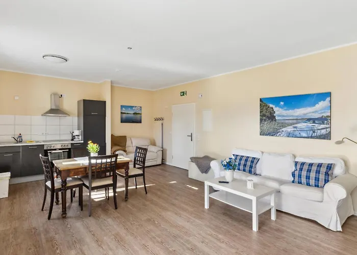 Apartment Maritim 2 *